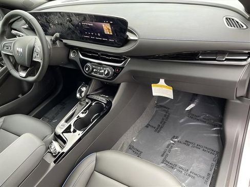 Certified 2024 Buick Envista Sport Touring w/ Convenience I Package image 26