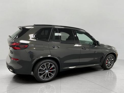 New 2026 BMW X5 xDrive40i w/ M Sport Package AWD/4WD image 2