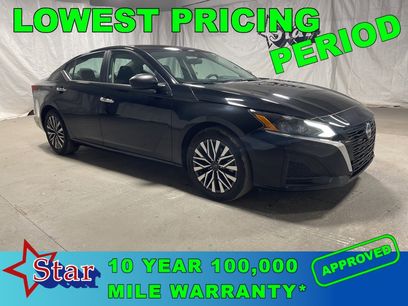 Used 2024 Nissan Altima 2.5 SV