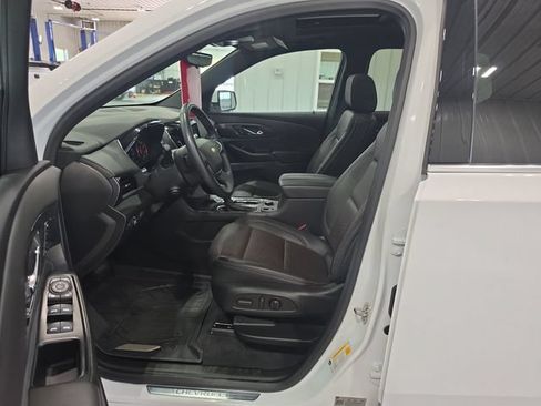 Used 2023 Chevrolet Traverse High Country w/ LPO, Floor Liner Package AWD/4WD image 25