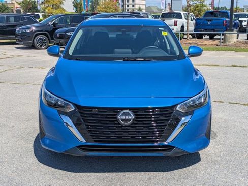 Used 2025 Nissan Sentra SV FWD image 8