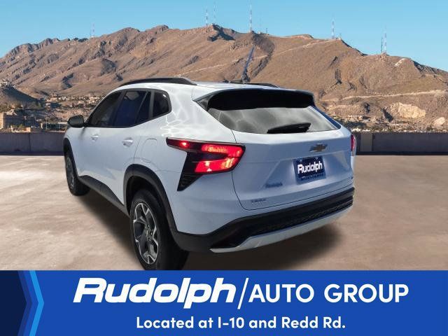 Used 2026 Chevrolet Trax LT FWD image 3