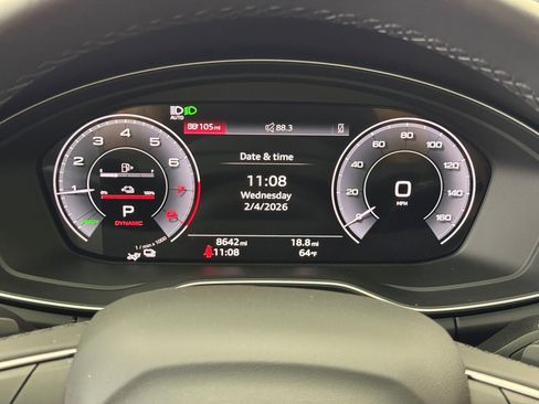 Used 2024 Audi Q5 e Premium w/ Convenience Package image 22