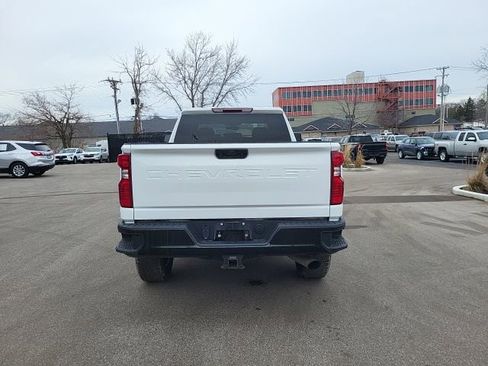 Used 2022 Chevrolet Silverado 2500 Custom w/ Custom Value Package image 4