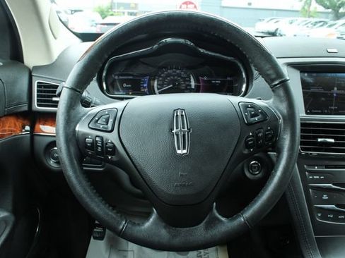Used 2019 Lincoln MKT AWD image 24