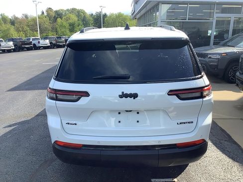 Certified 2024 Jeep Grand Cherokee L Limited w/ Luxury Tech Group II AWD/4WD image 4