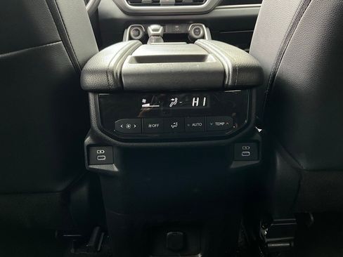 Used 2025 Toyota Grand Highlander FWD image 14