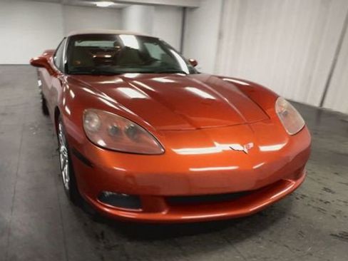 Used 2006 Chevrolet Corvette Convertible w/ Preferred Equipment Group RWD image 3
