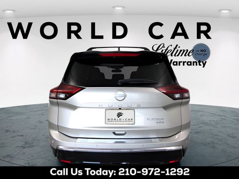 Used 2025 Nissan Rogue Platinum AWD/4WD image 4