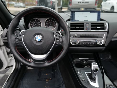 Used 2017 BMW 230i xDrive Convertible image 18
