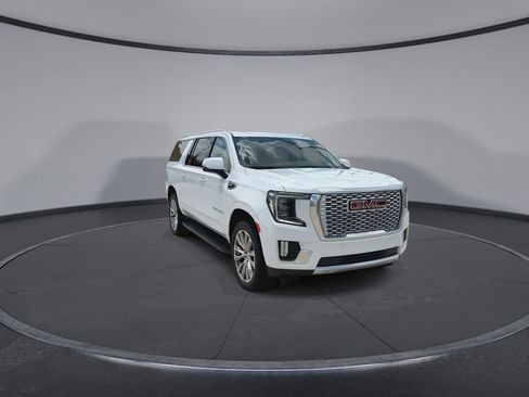 Used 2023 GMC Yukon XL Denali AWD/4WD image 3