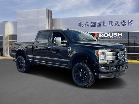 Used 2019 Ford F250 Platinum w/ Platinum Ultimate Package image 7