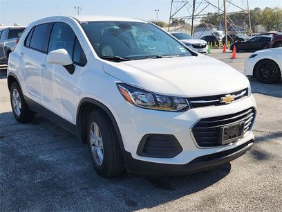 Used 2022 Chevrolet Trax LS w/ Tint and Cruise Package
