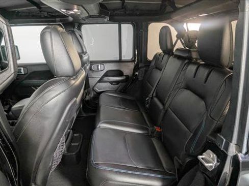 Used 2023 Jeep Wrangler Rubicon image 17