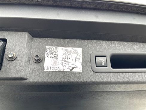 Used 2024 Toyota Sienna Platinum image 22