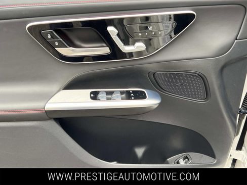 Used 2024 Mercedes-Benz GLC 43 AMG 4MATIC image 17