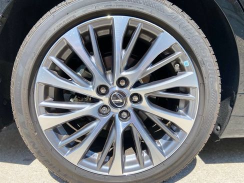 Used 2021 Lexus ES 350 w/ Premium Package FWD image 11