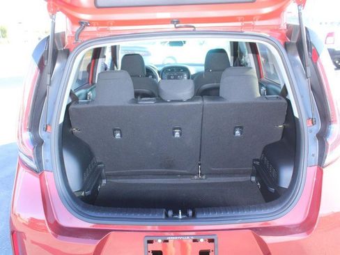 Used 2023 Kia Soul LX image 6