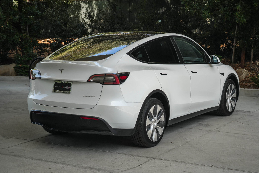 Used 2021 Tesla Model Y Long Range AWD/4WD image 6