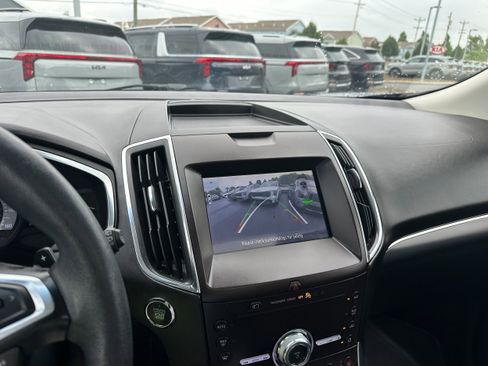 Used 2020 Ford Edge Titanium w/ Equipment Group 301A AWD/4WD image 39