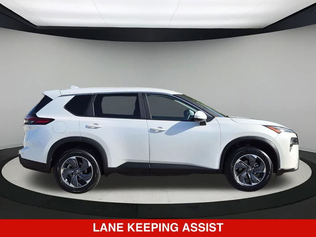 Used 2024 Nissan Rogue SV FWD image 8