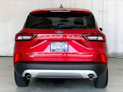 Used 2025 Ford Escape Active FWD image 3