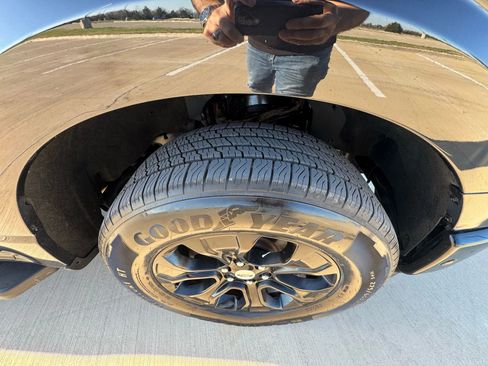 Used 2021 Ford F150 Platinum w/ Equipment Group 701A High image 17