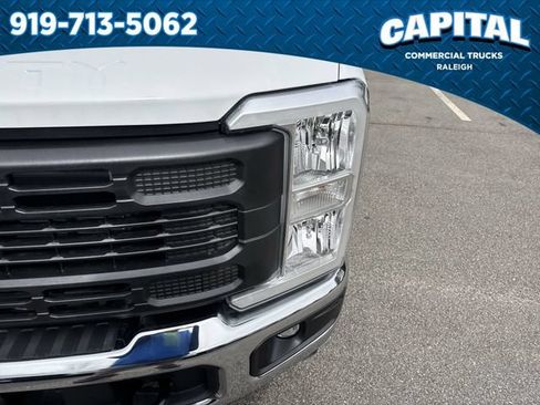 New 2026 Ford F250 XL w/ XL Chrome Package RWD image 13