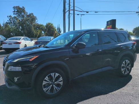 Used 2023 Nissan Rogue SV image 9