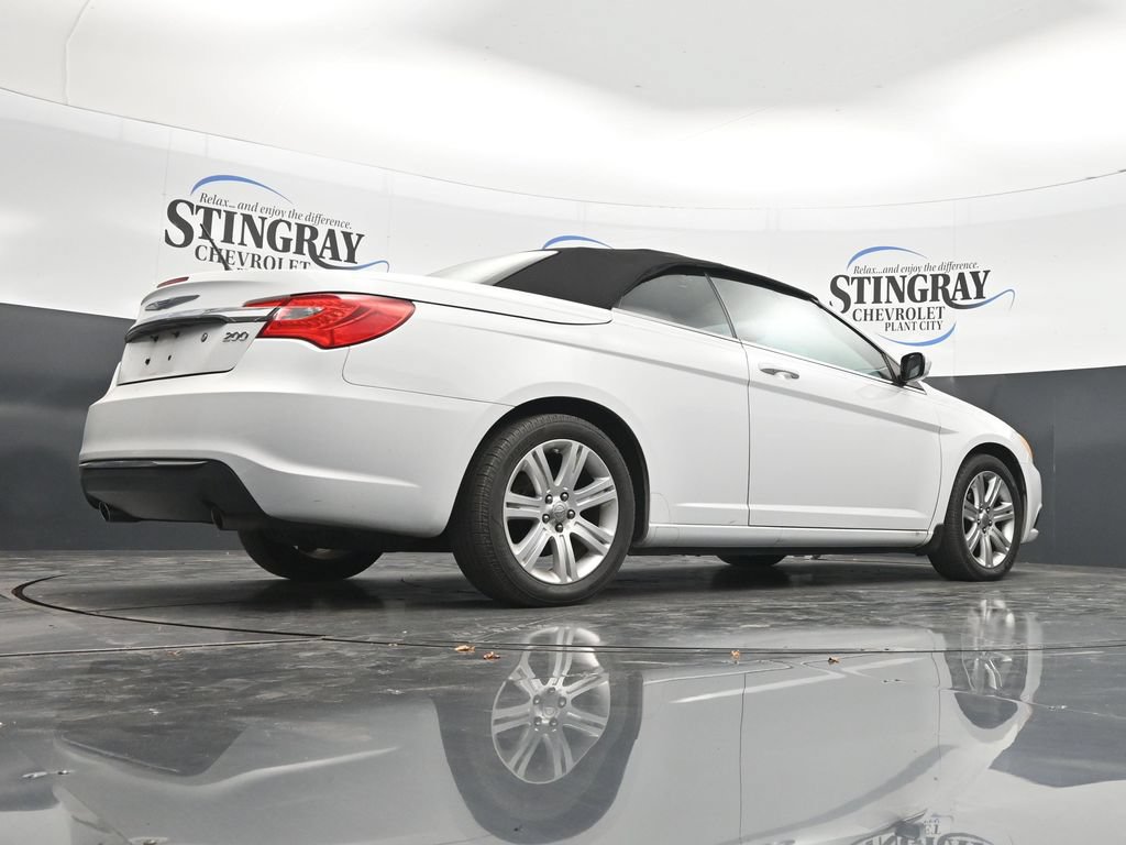 Used 2012 Chrysler 200 Touring FWD image 32