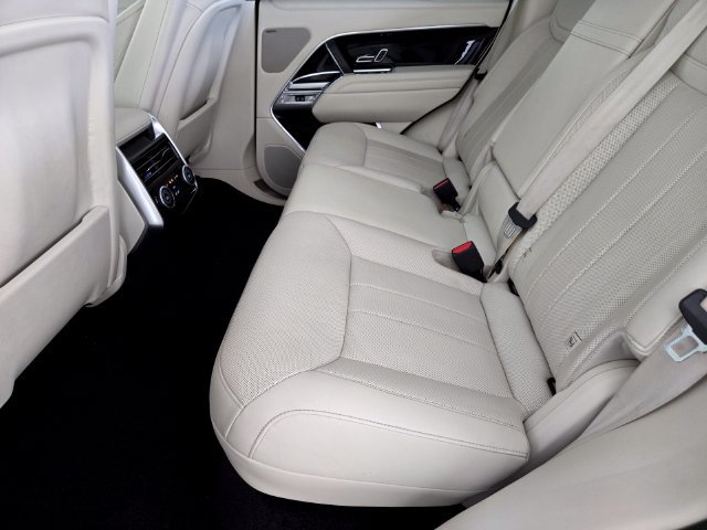 Used 2023 Land Rover Range Rover SE AWD/4WD image 5