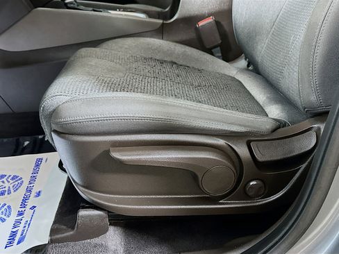 Used 2019 Hyundai Santa Fe SE image 18