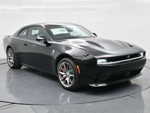Used 2025 Dodge Charger Daytona Scat Pack w/ Track Pack AWD/4WD image 3