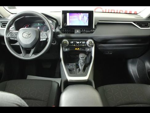 Used 2024 Toyota RAV4 XLE FWD image 15