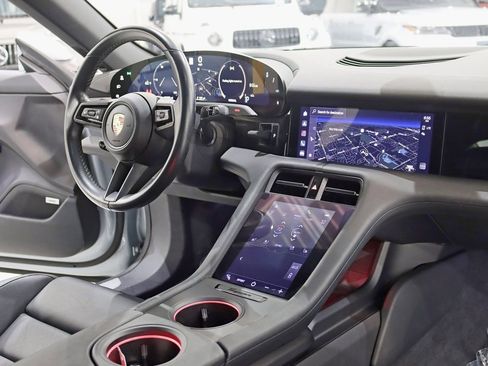 Used 2021 Porsche Taycan 4S image 33