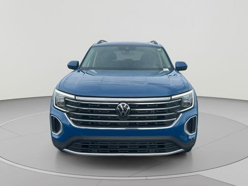 Used 2025 Volkswagen Atlas SE w/ Panoramic Sunroof Package FWD image 8