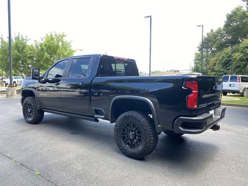 Used 2025 Chevrolet Silverado 2500 ZR2 w/ Technology Package AWD/4WD image 7
