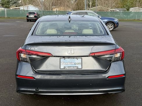 Used 2022 Honda Civic EX image 7
