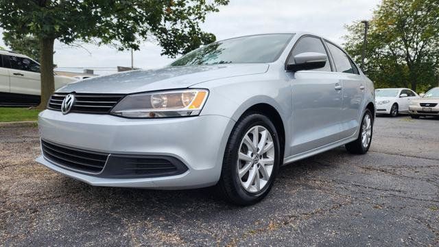 Used 2013 Volkswagen Jetta SE FWD image 2