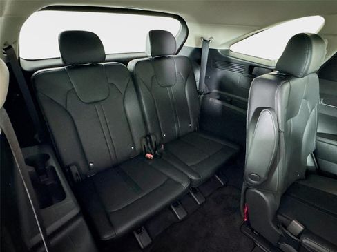 Certified 2025 Kia Sorento EX FWD image 27