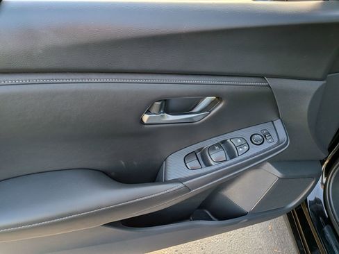 Used 2024 Nissan Sentra SV image 8