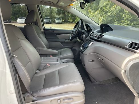 Used 2017 Honda Odyssey EX-L image 19