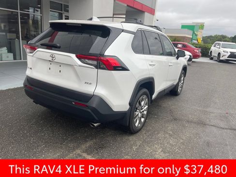 Used 2025 Toyota RAV4 XLE Premium w/ Weather Package FWD image 11