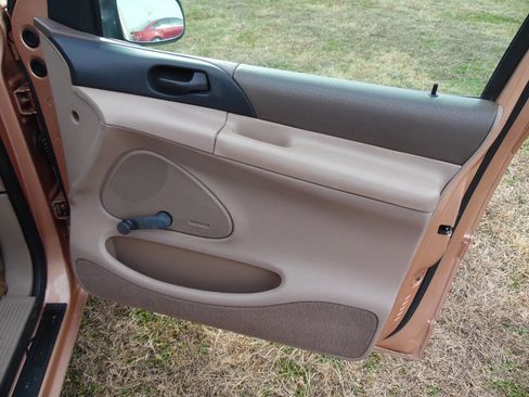 Used 1995 Ford Windstar LX image 30