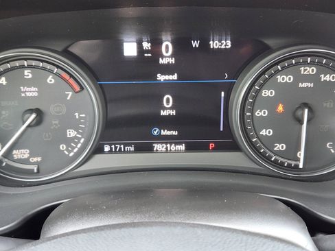 Used 2020 Cadillac XT4 Premium Luxury FWD image 14