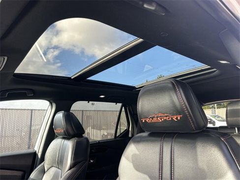 Used 2024 Honda Pilot TrailSport image 17