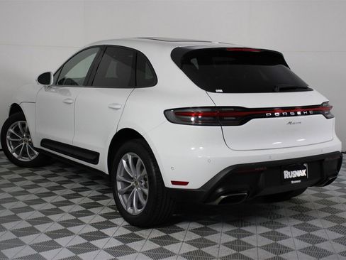 Used 2025 Porsche Macan image 3