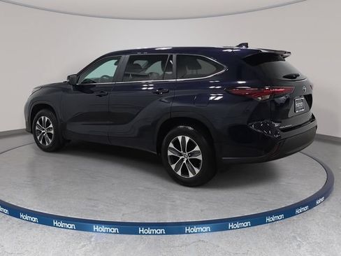 Certified 2025 Toyota Highlander XLE AWD/4WD image 7