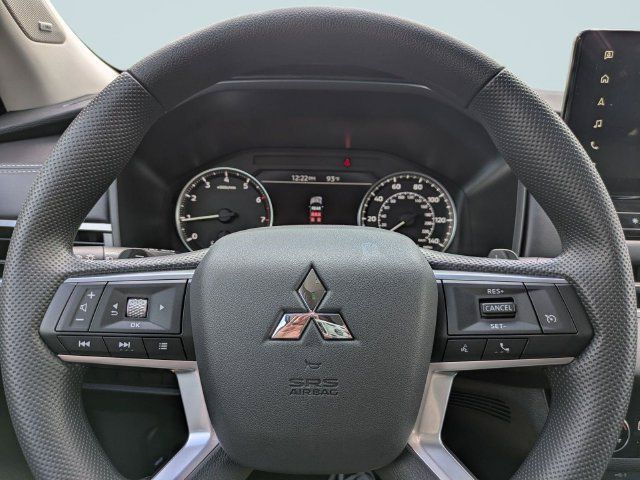 New 2026 Mitsubishi Outlander ES FWD image 27