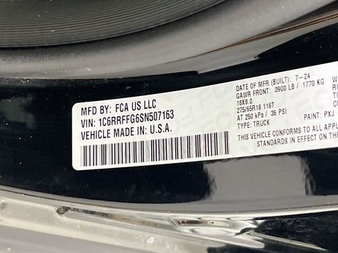 Used 2025 RAM 1500 Big Horn AWD/4WD image 31